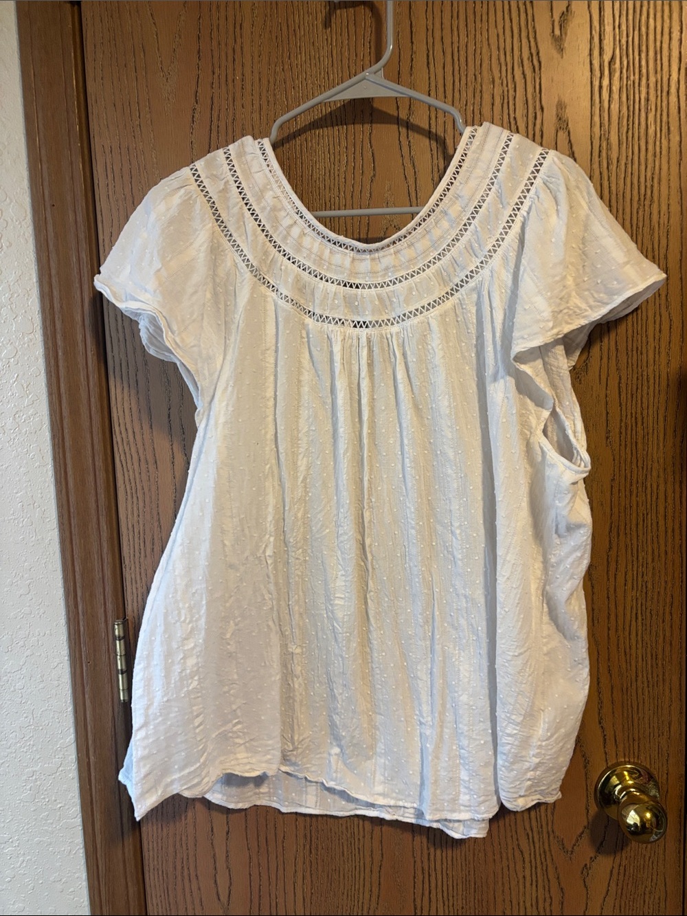 Women’s White Crochet Yoke Flutter Sleeve Blouse